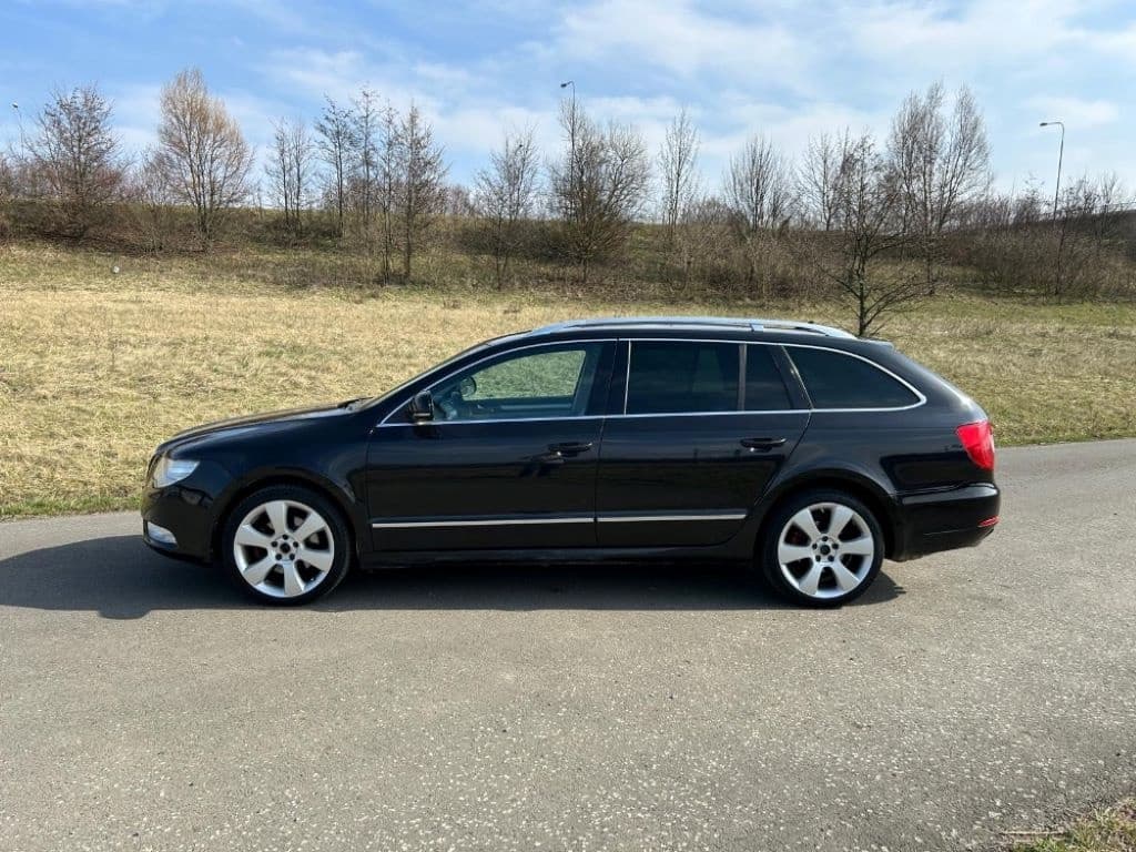 2010 Škoda SUPERB - 13