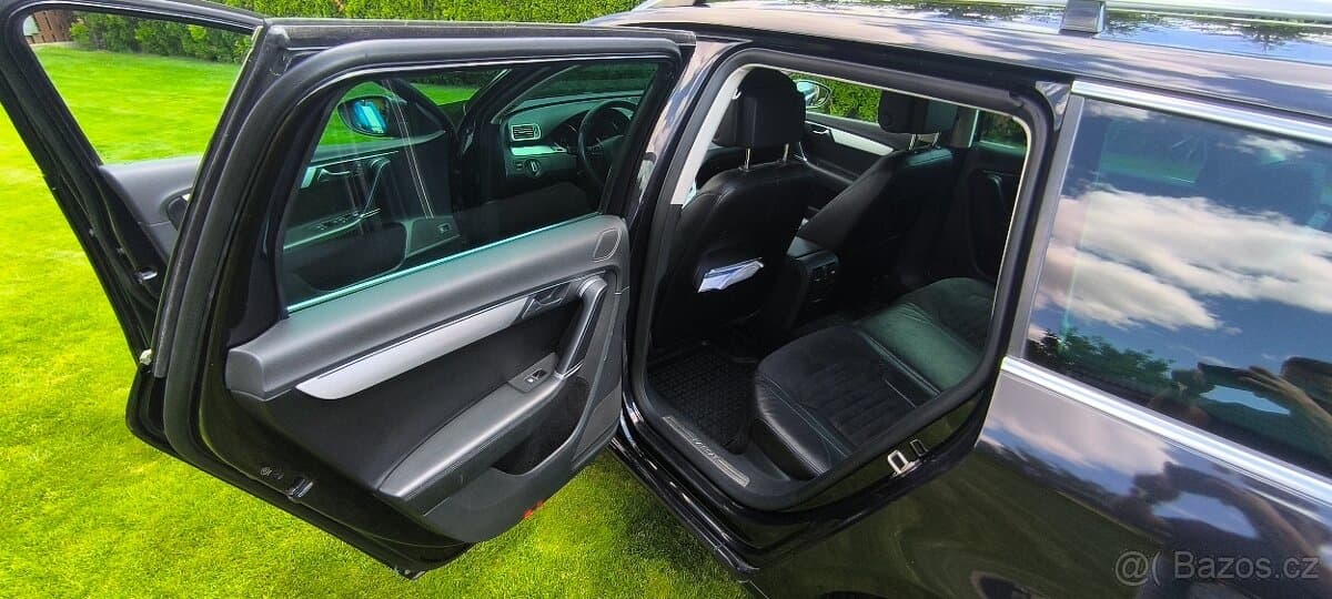 2012 Volkswagen PASSAT - 13