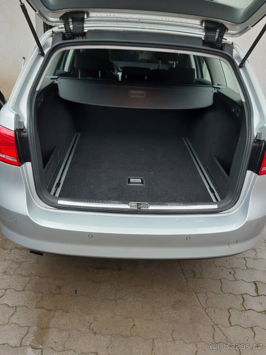2012 Volkswagen PASSAT - 13