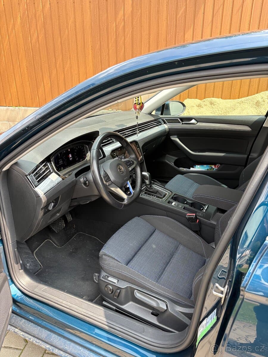 2020 Volkswagen PASSAT - 13