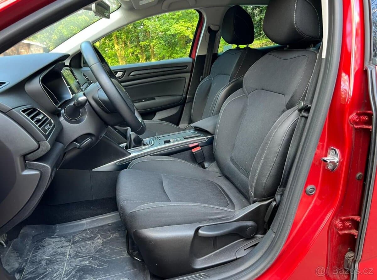2019 Renault MEGANE - 13