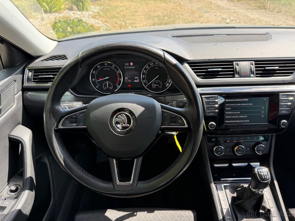 2016 Škoda SUPERB - 13