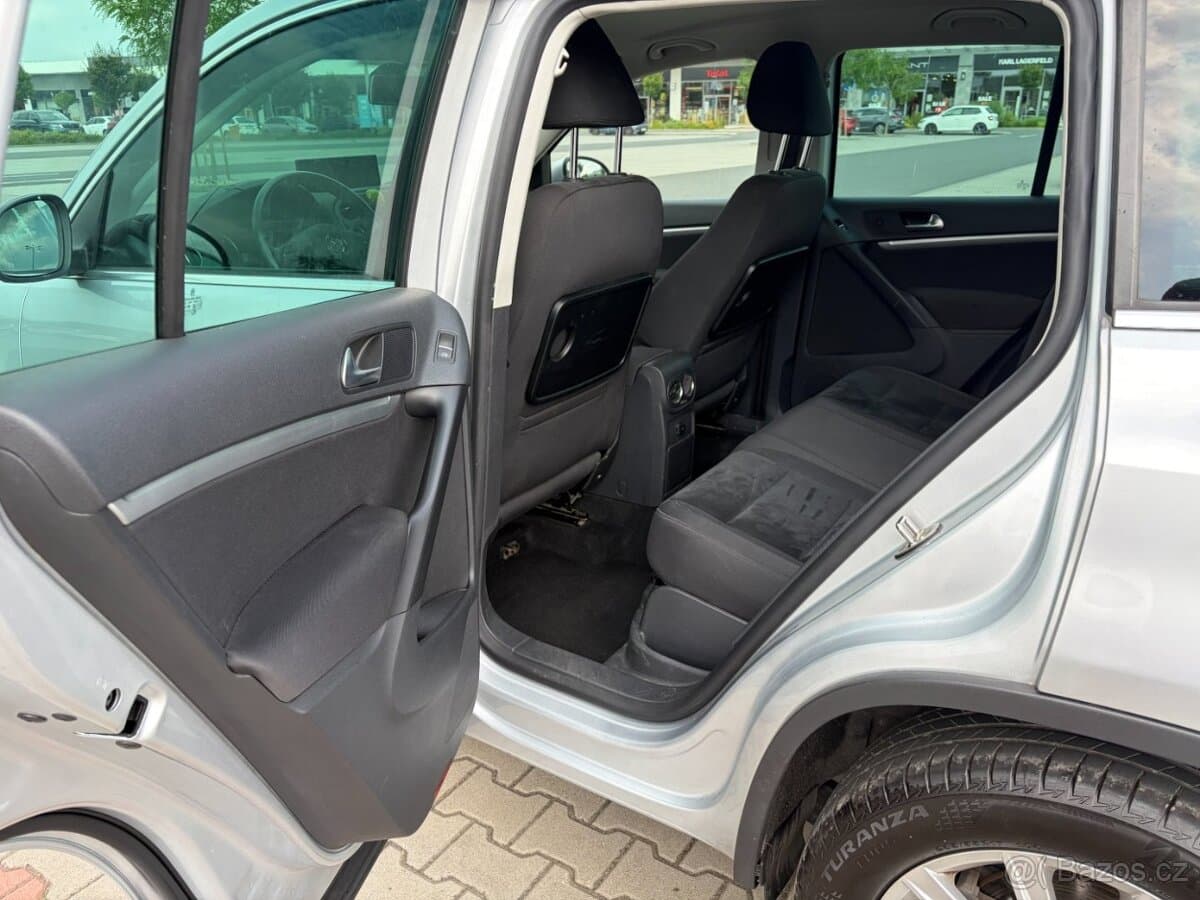 2012 Volkswagen TIGUAN - 13