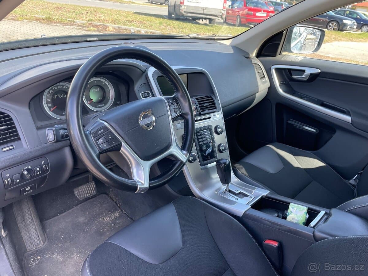 2011 Volvo XC60 - 13