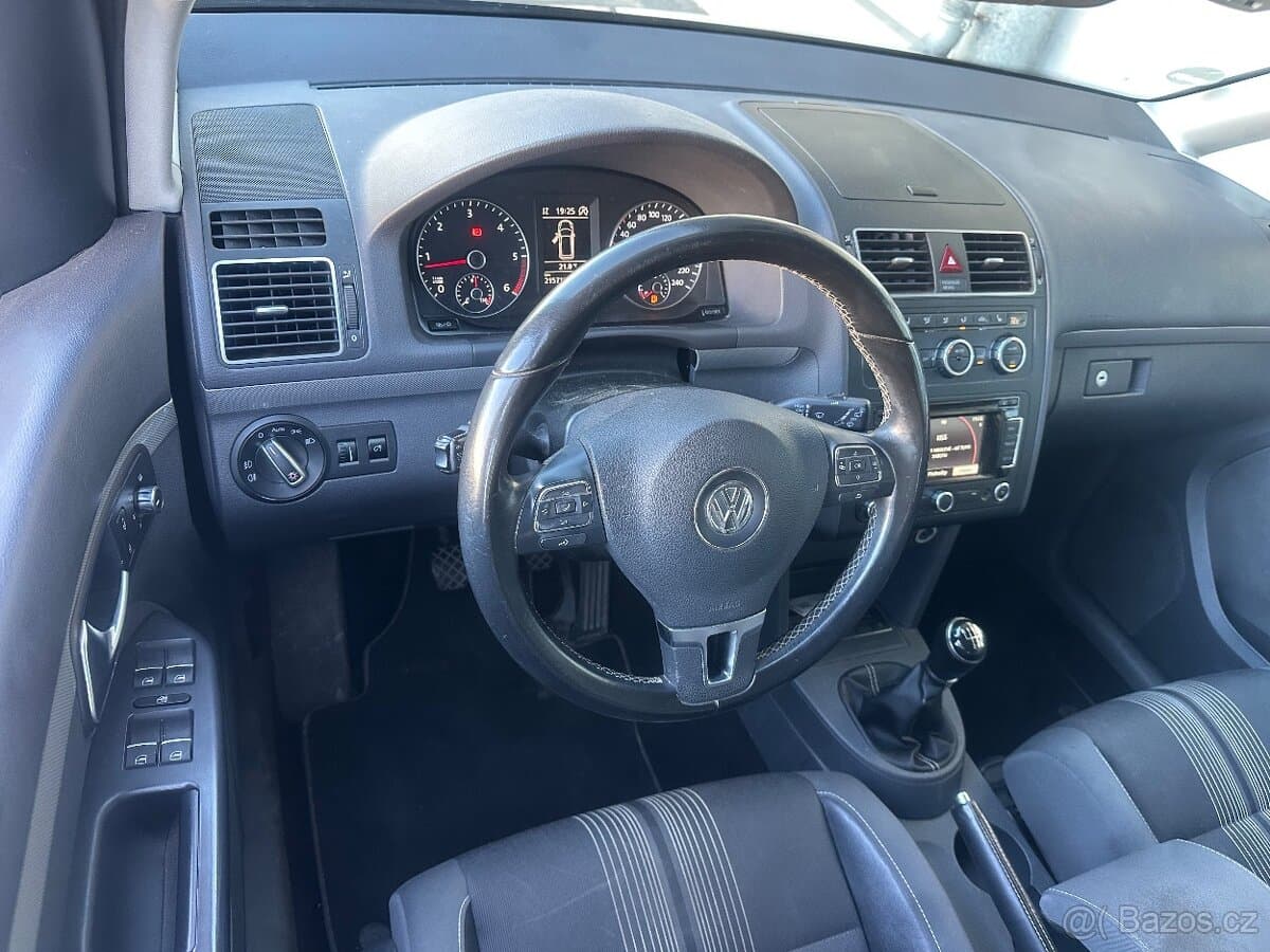 2012 Volkswagen TOURAN - 13