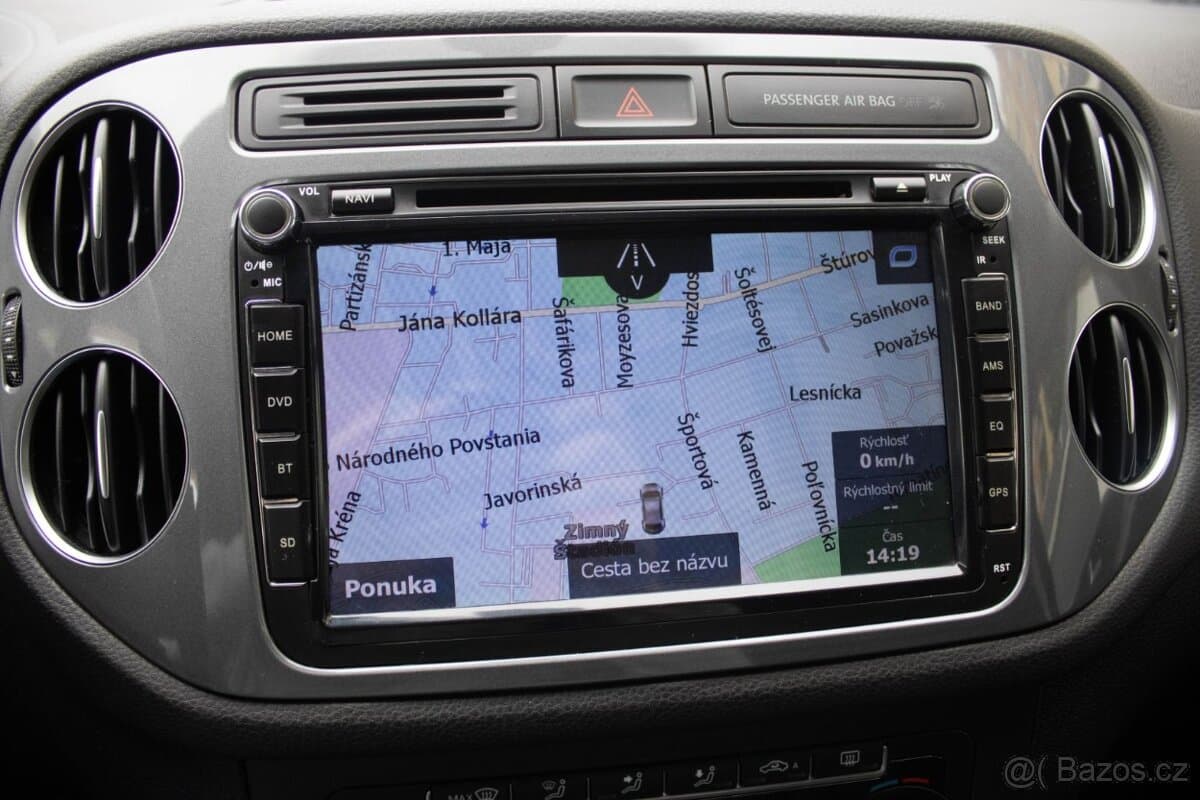 2011 Volkswagen TIGUAN - 13