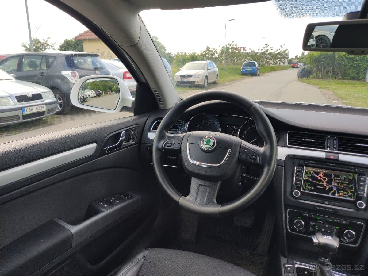 2010 Škoda SUPERB - 13