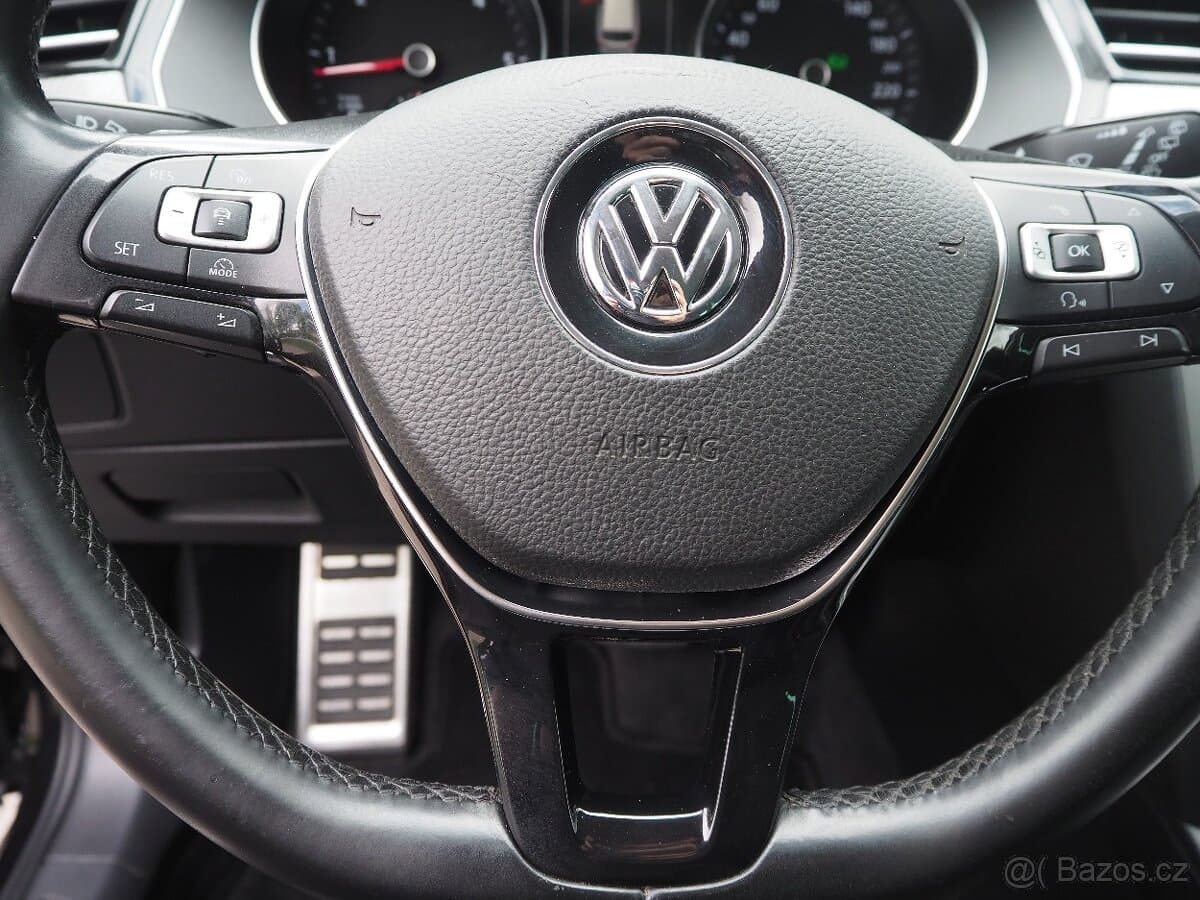 2016 Volkswagen PASSAT - 13