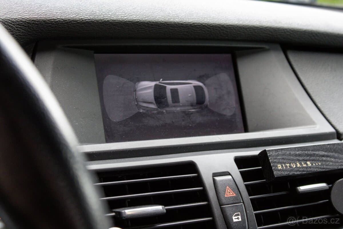 2011 BMW X6 - 13
