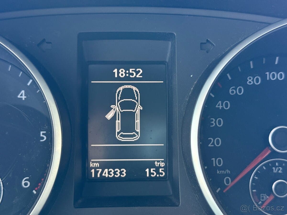 2011 Volkswagen GOLF - 13