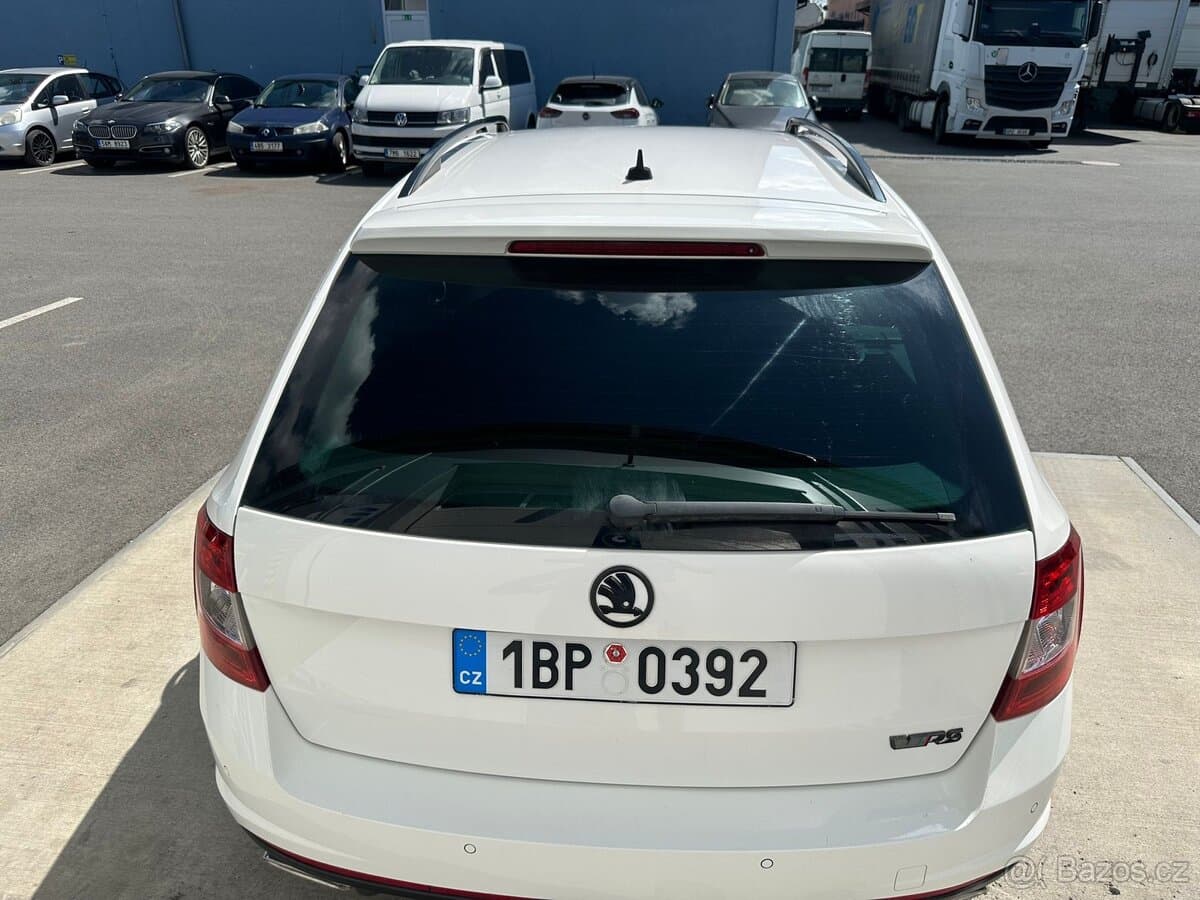 Škoda OCTAVIA - 13