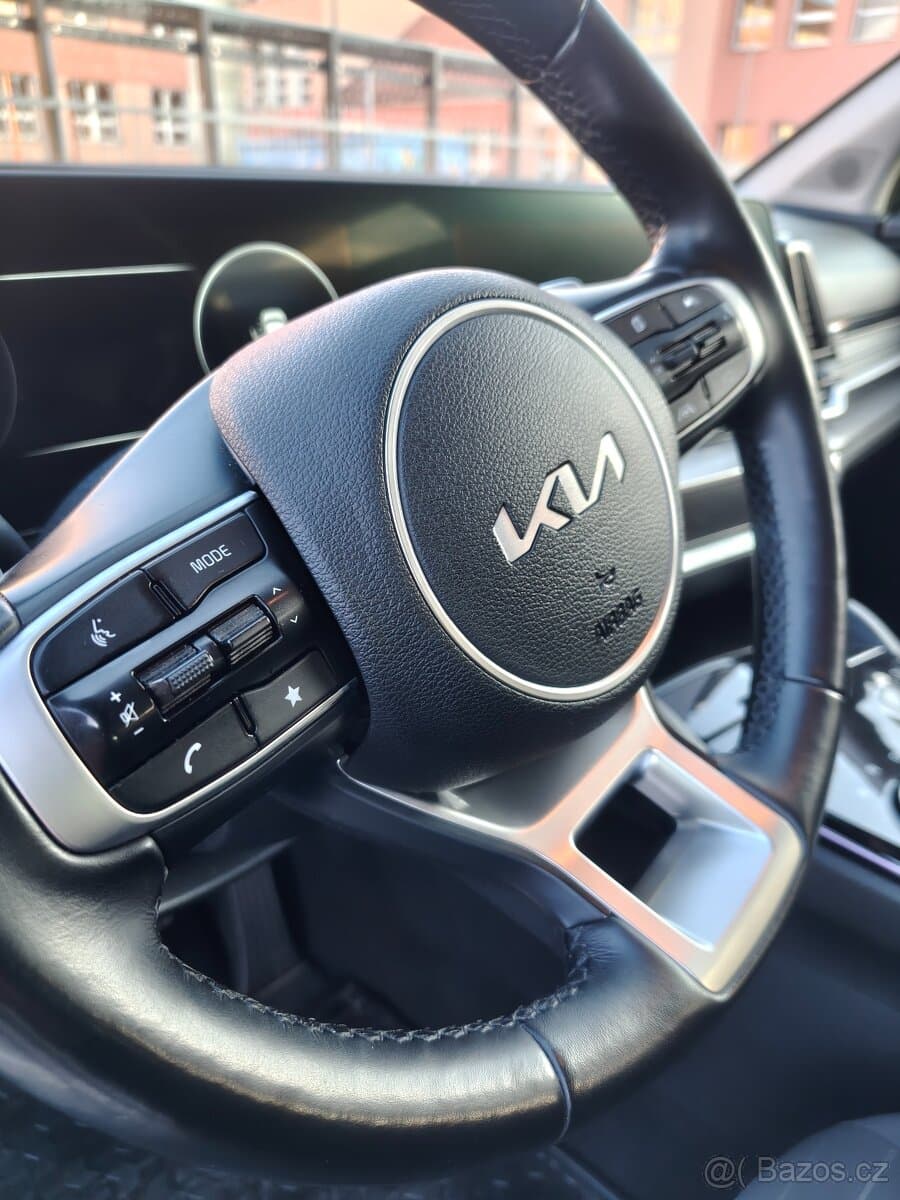 2023 Kia SPORTAGE - 13