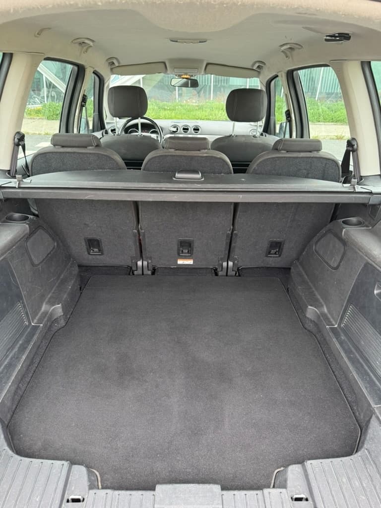 2012 Ford GALAXY - 13