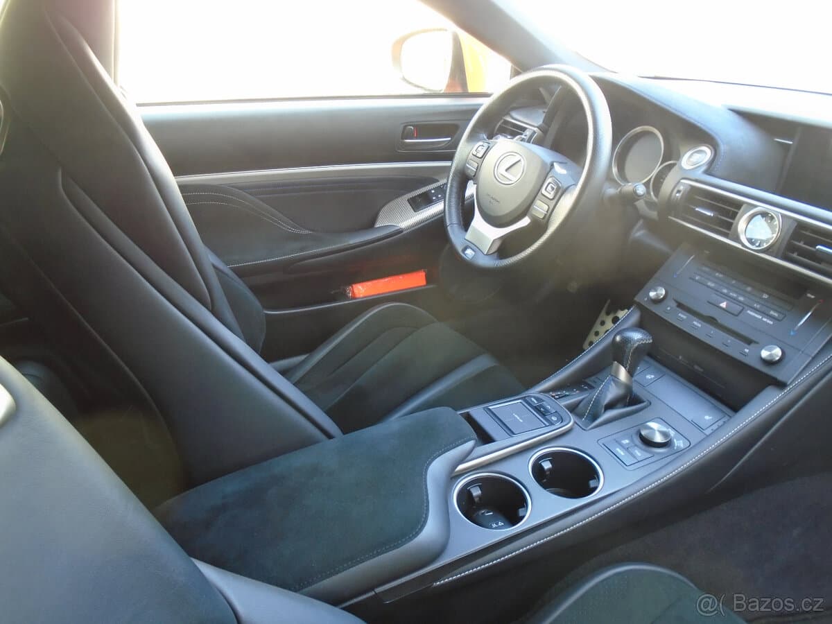 2015 Lexus RC - 13