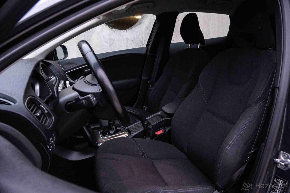 2013 Volvo V40 - 13