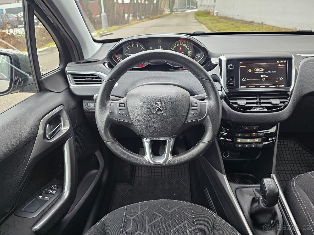 2017 Peugeot 2008 - 13