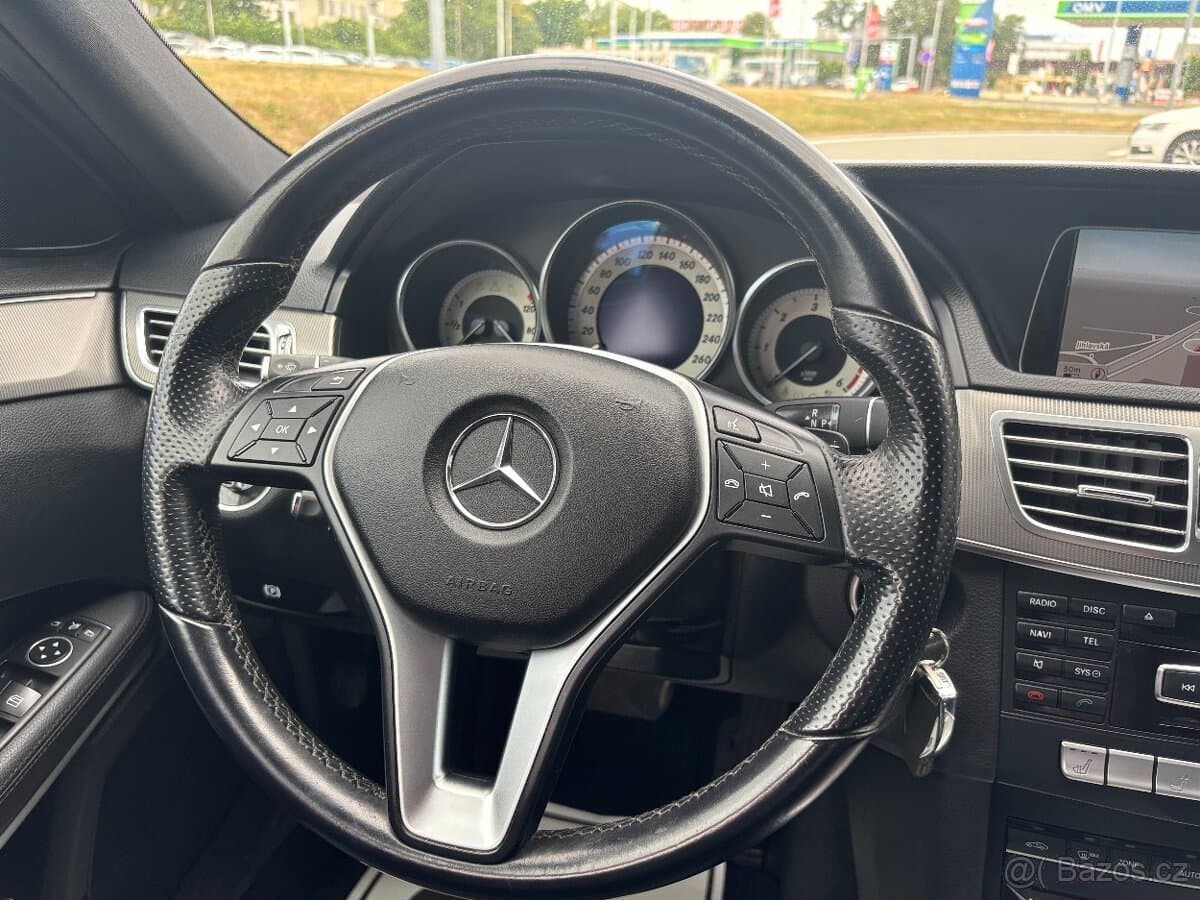 2013 Mercedes-Benz EQA - 13