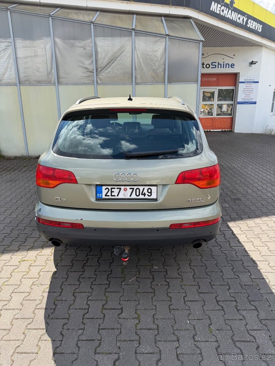 2007 Audi Q7 - 13