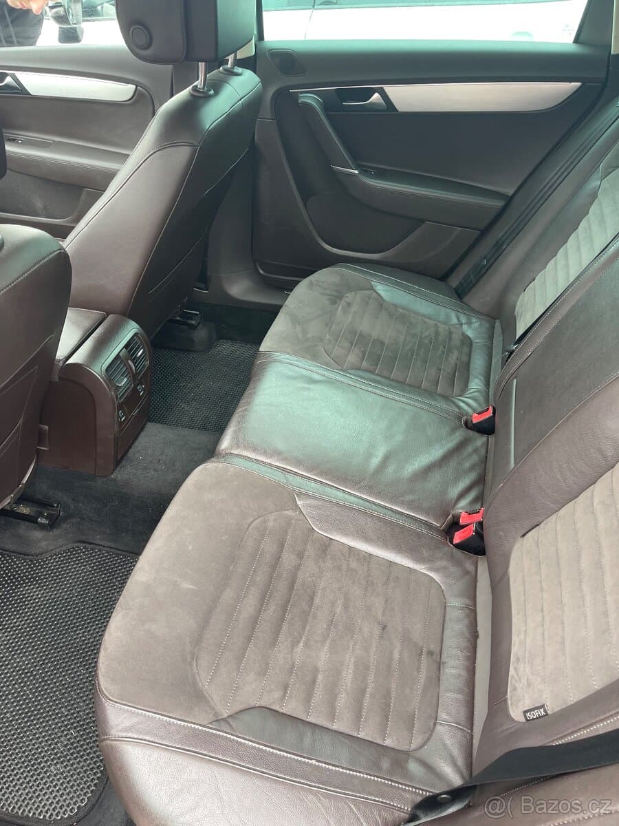 2012 Volkswagen PASSAT - 13