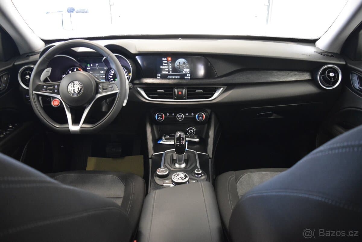 2020 Alfa Romeo STELVIO - 13