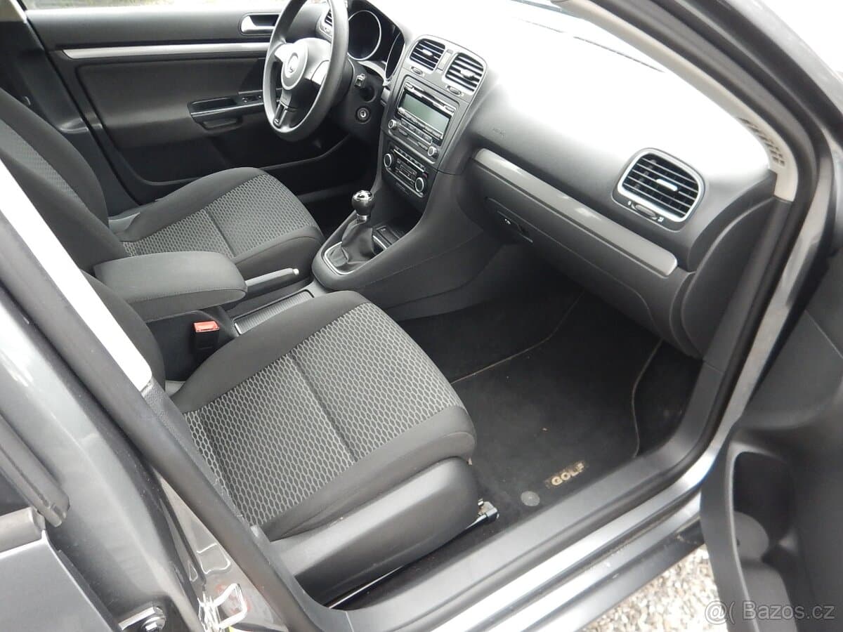 2011 Volkswagen GOLF - 13