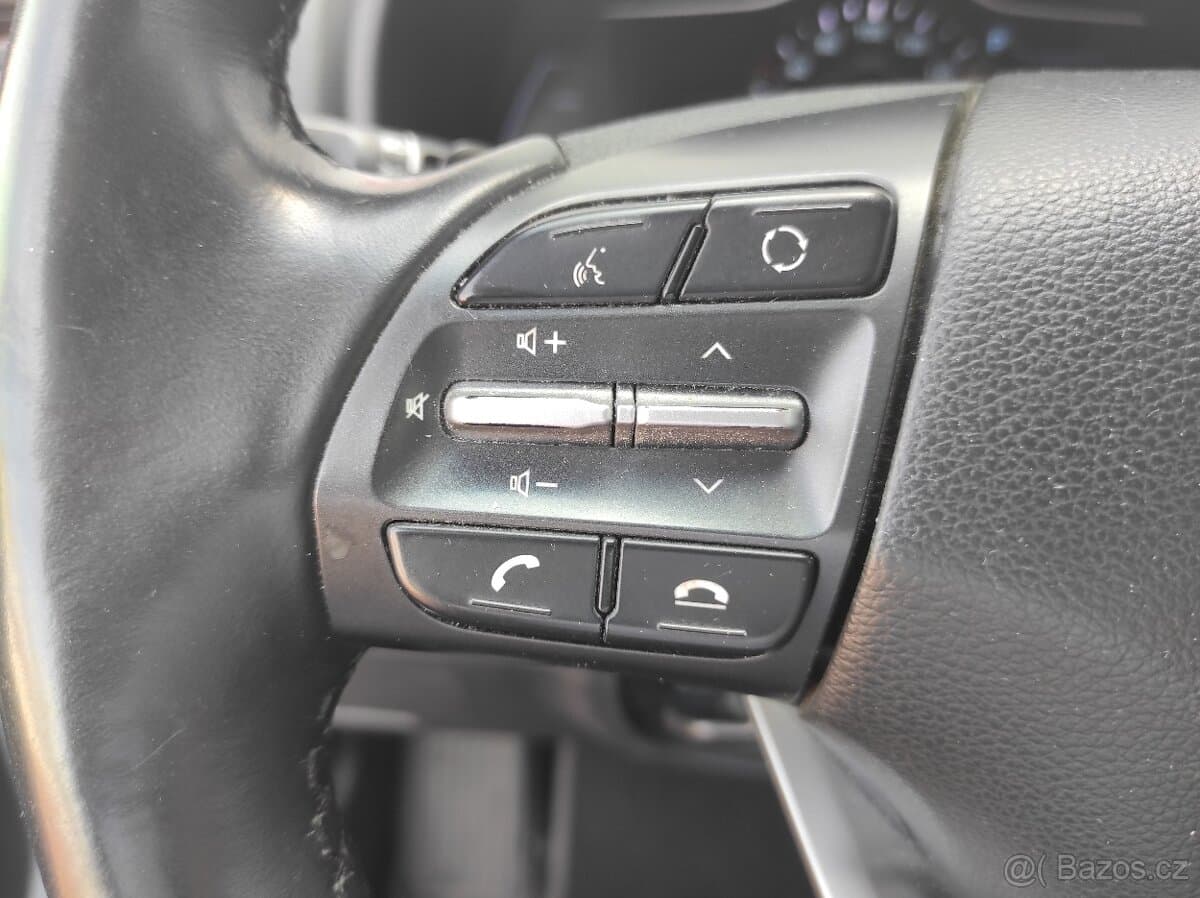 2021 Hyundai KONA - 13