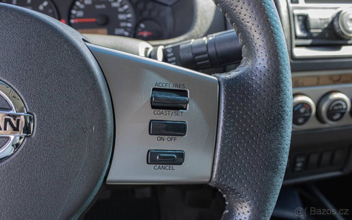 2007 Nissan NAVARA - 13
