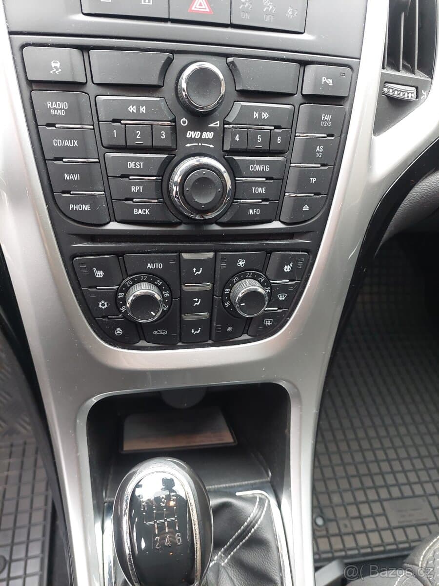 2011 Opel ASTRA - 13
