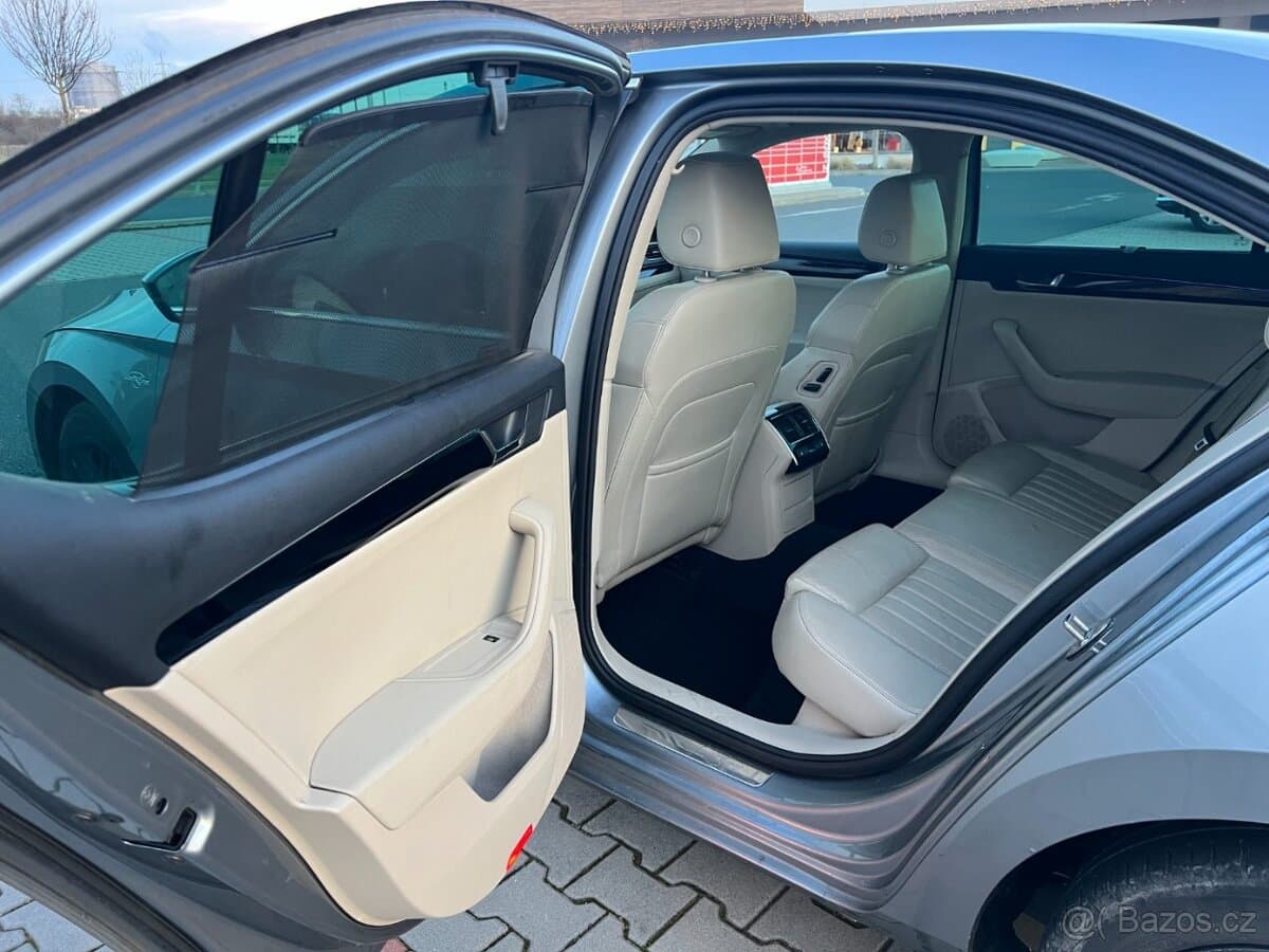2015 Škoda SUPERB - 13