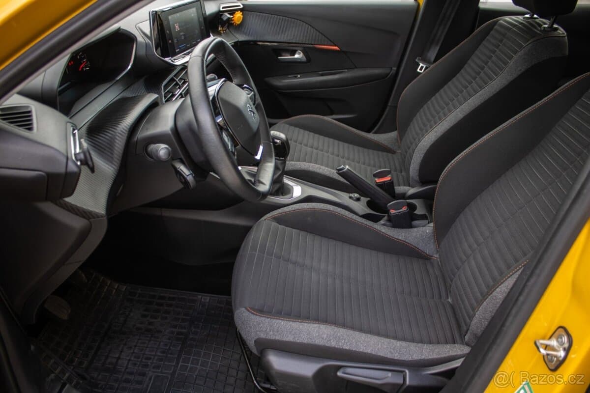 2021 Peugeot 208 - 13