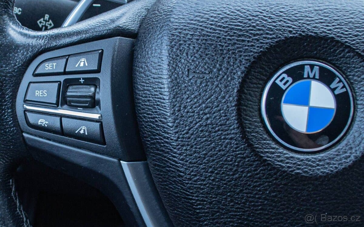2017 BMW X4 - 13
