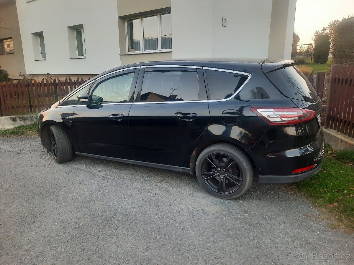 2017 Ford S-MAX - 13