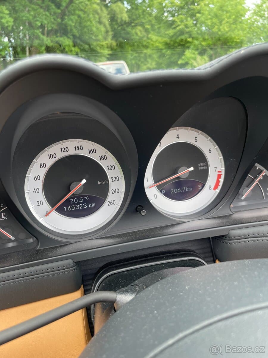 2006 Mercedes-Benz SL - 13