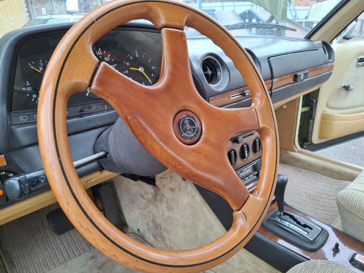 1979 Mercedes-Benz 190 - 13