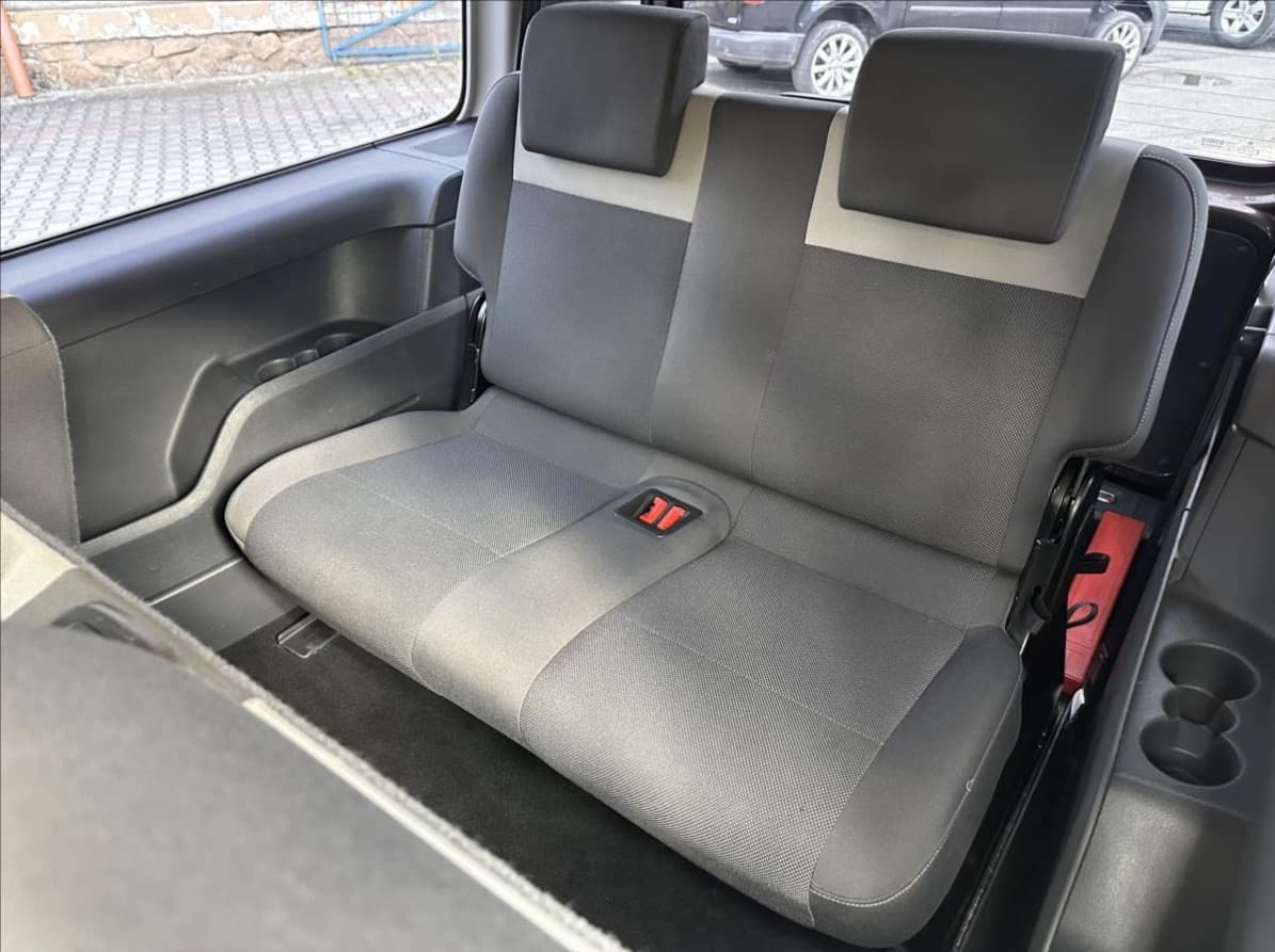 2013 Volkswagen CADDY - 13