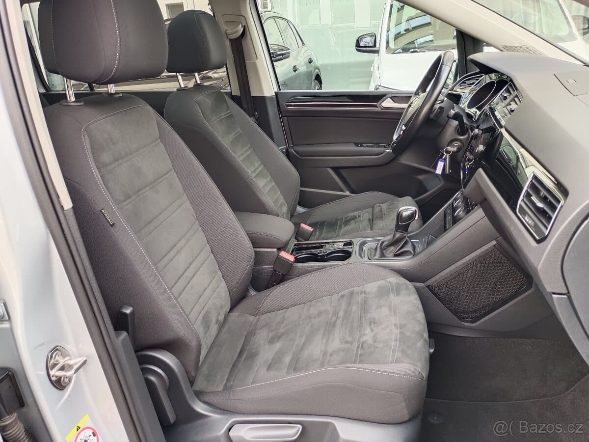 Volkswagen TOURAN - 13