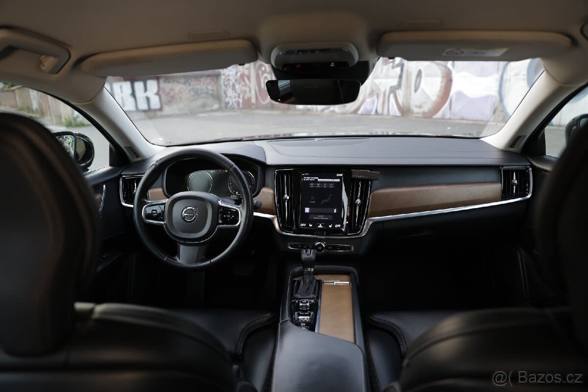 2019 Volvo S90 - 13