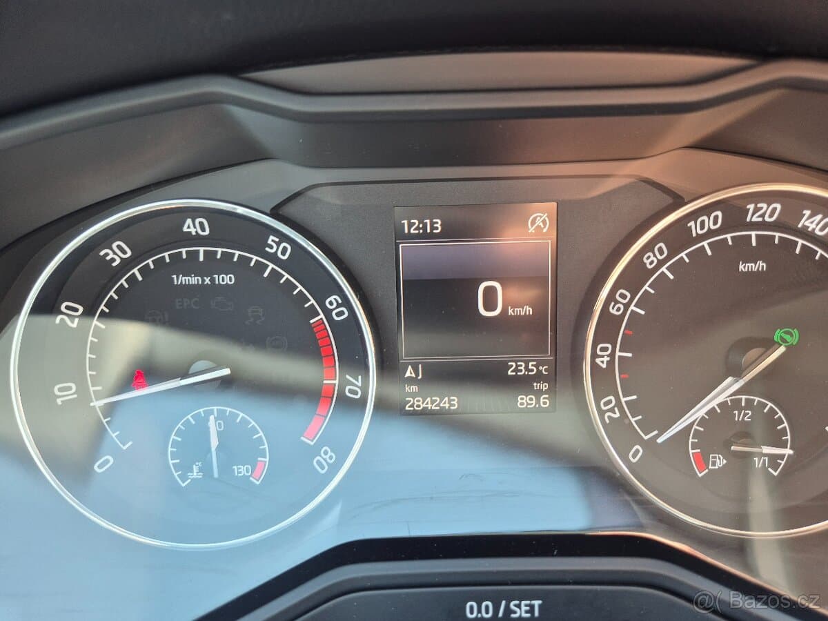 2015 Škoda SUPERB - 13