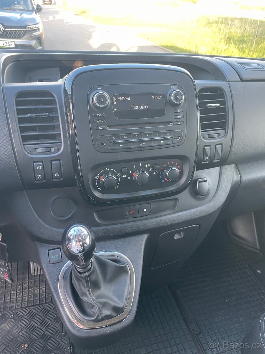 2017 Opel VIVARO - 13