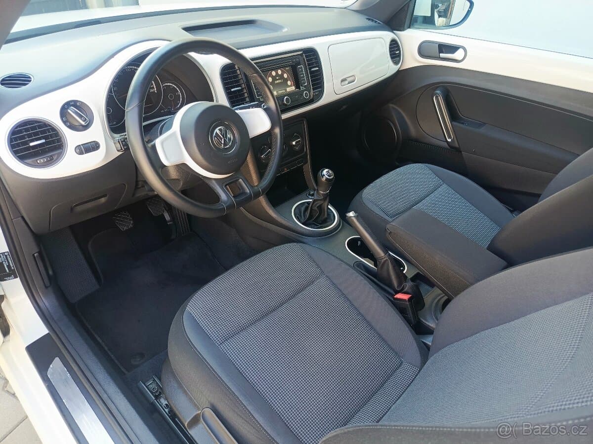 2013 Volkswagen BEETLE - 13