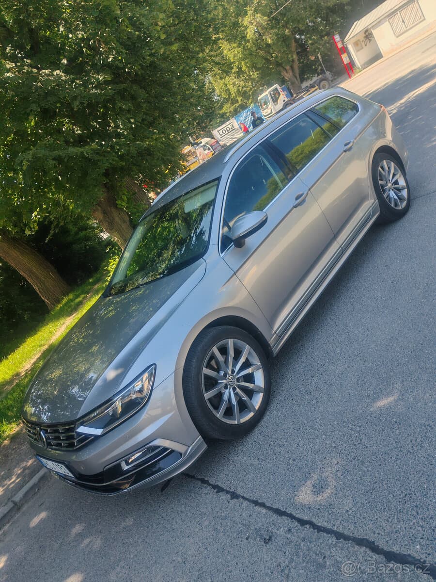 2018 Volkswagen PASSAT - 13
