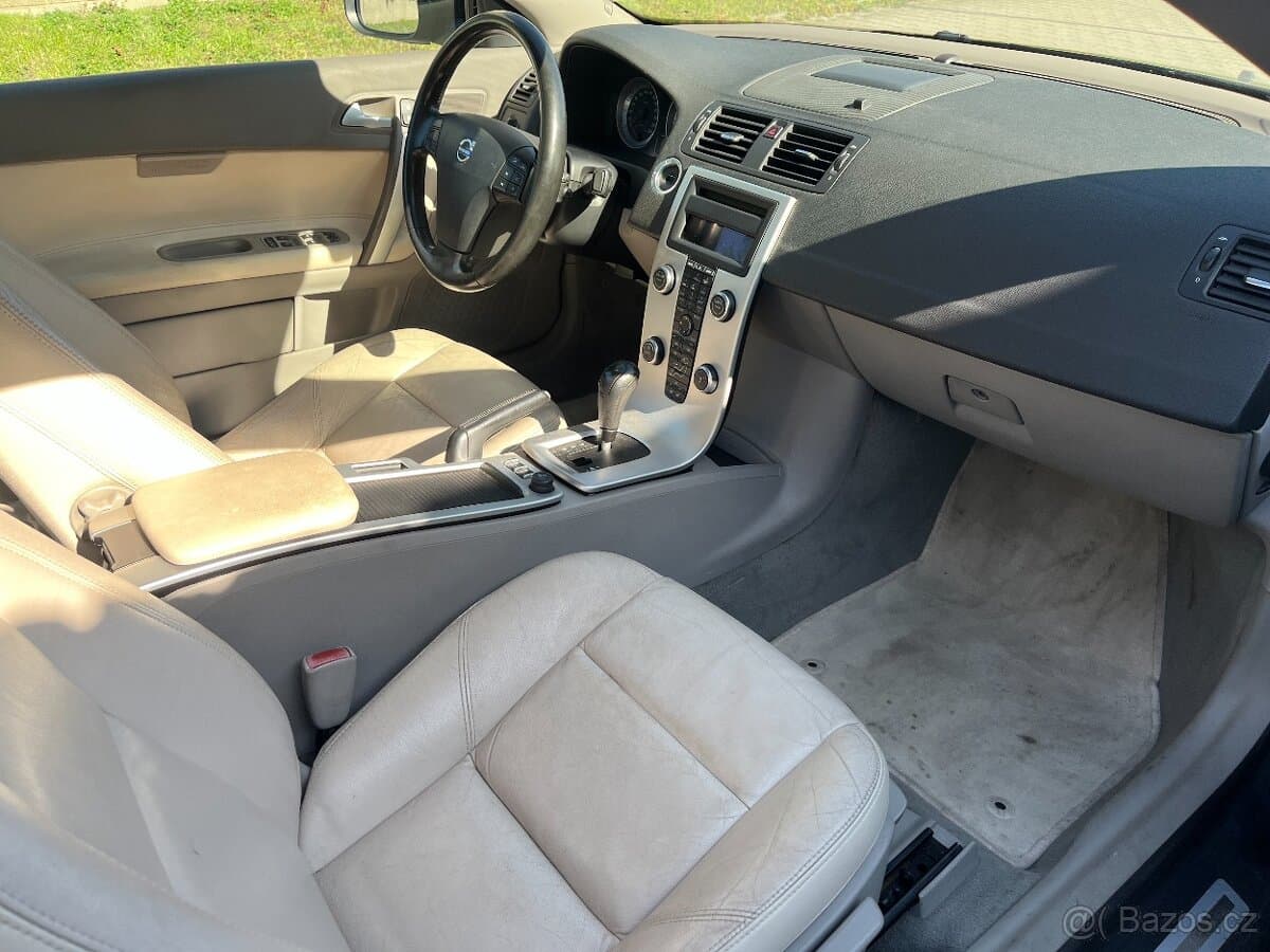 2010 Volvo C70 - 13