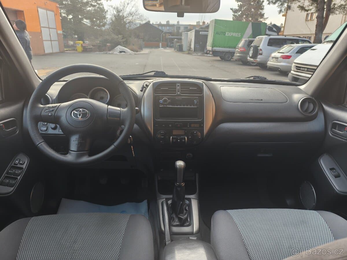 2004 Toyota OSTATNÍ - 13