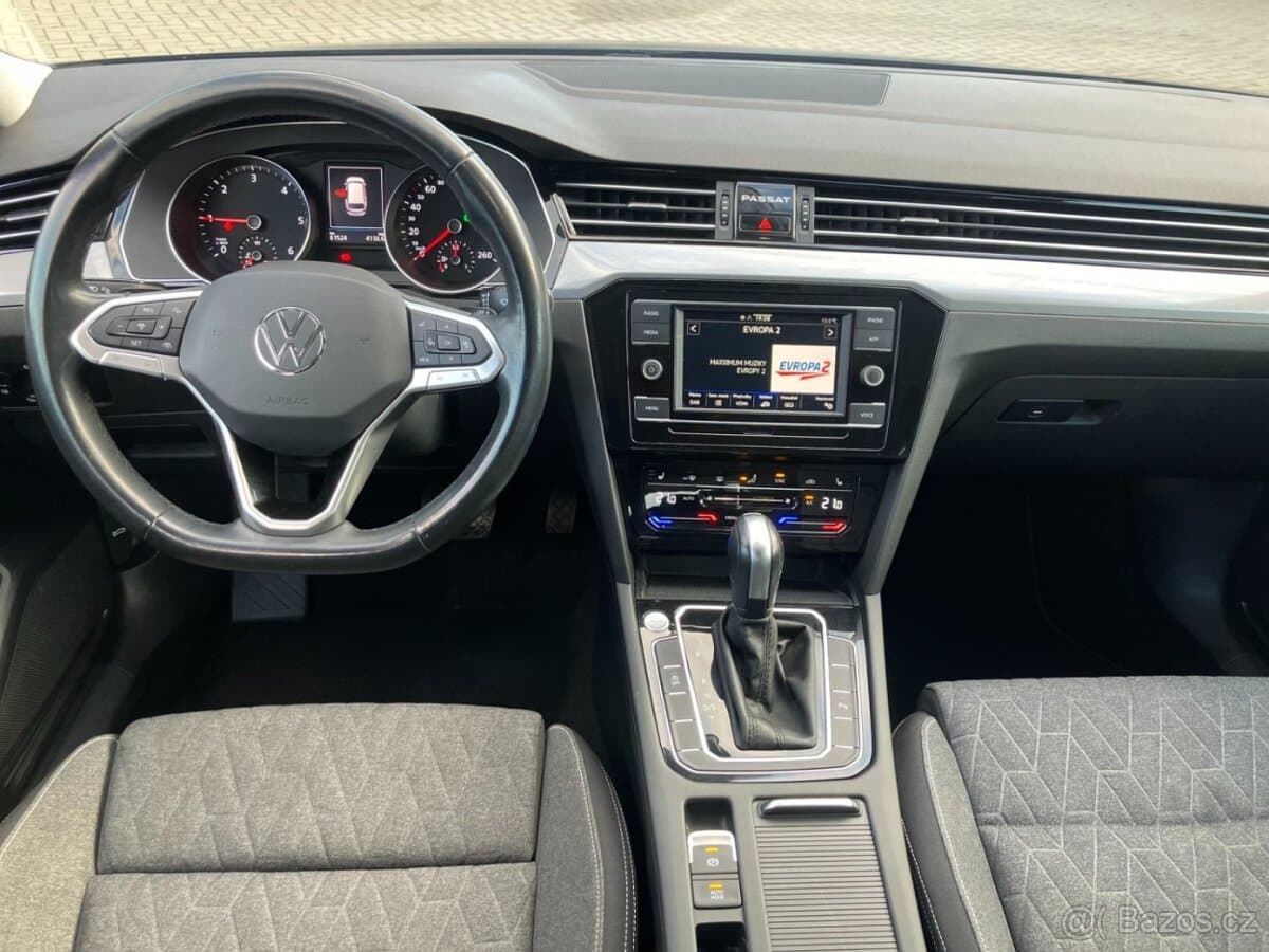 2023 Volkswagen PASSAT - 13