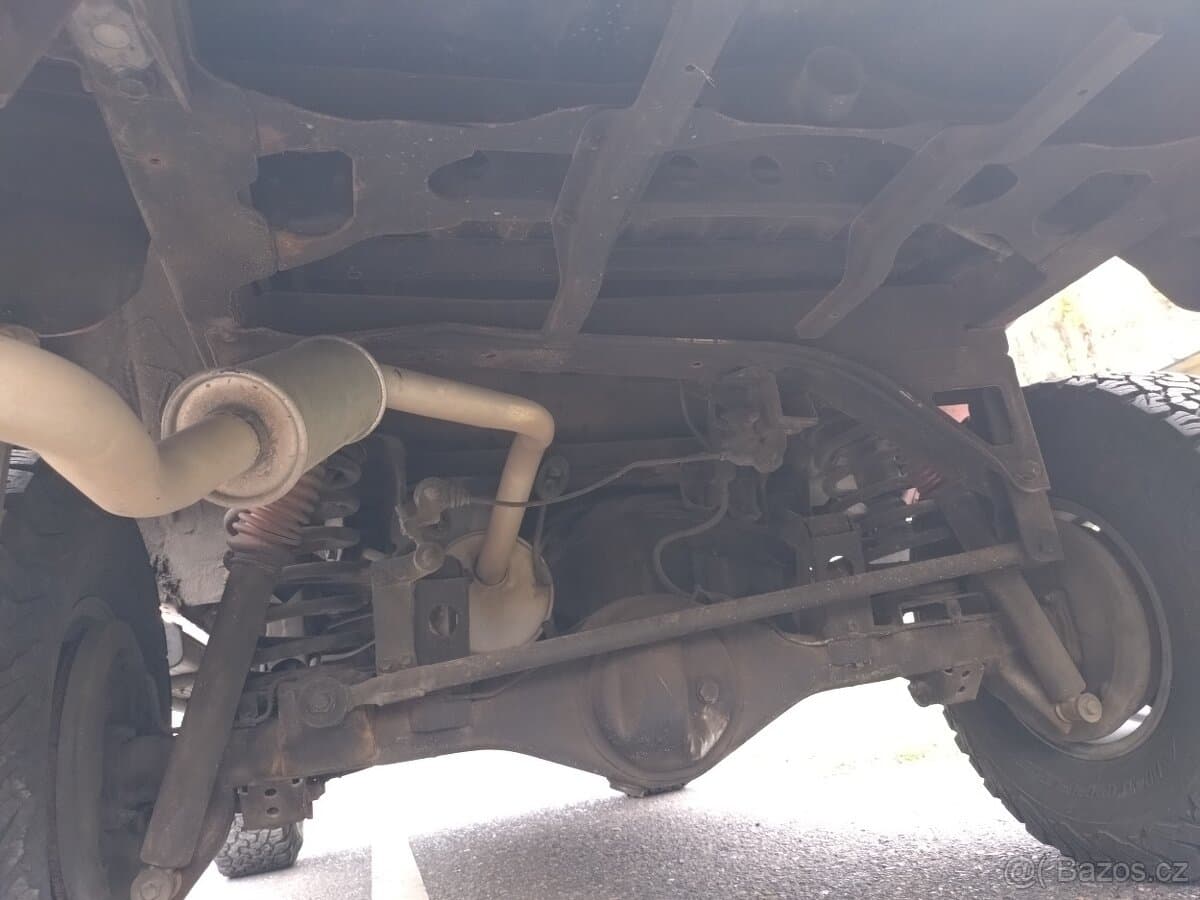 1990 Toyota 4RUNNER - 13