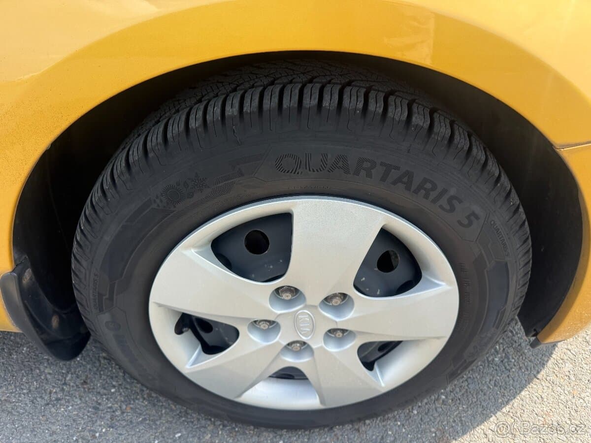 2010 Kia PROCEED - 13