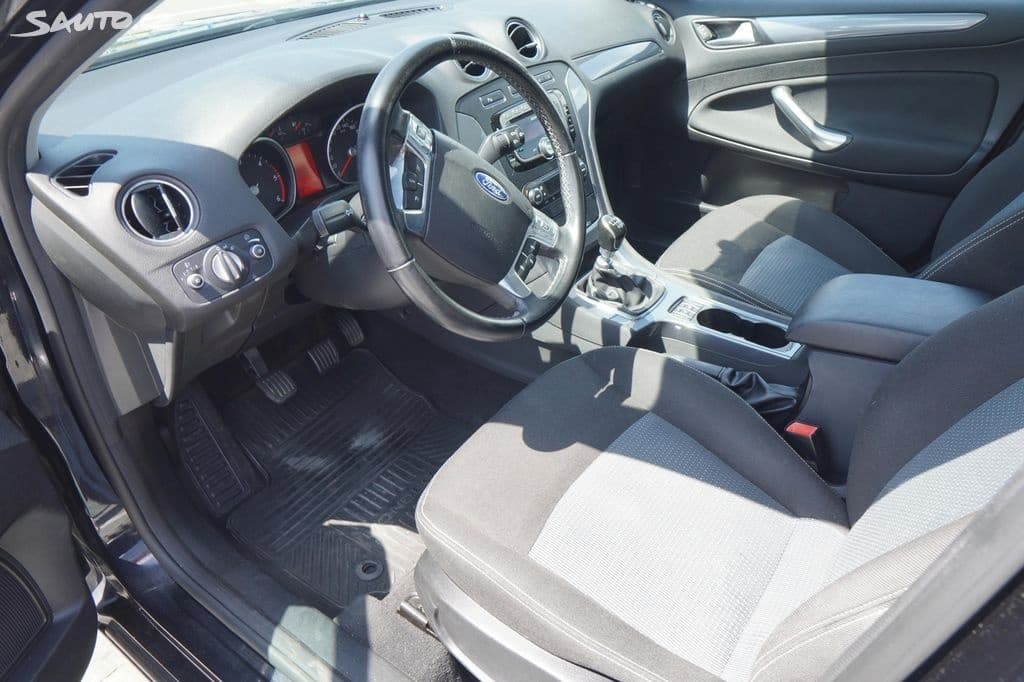 2010 Ford MONDEO - 13