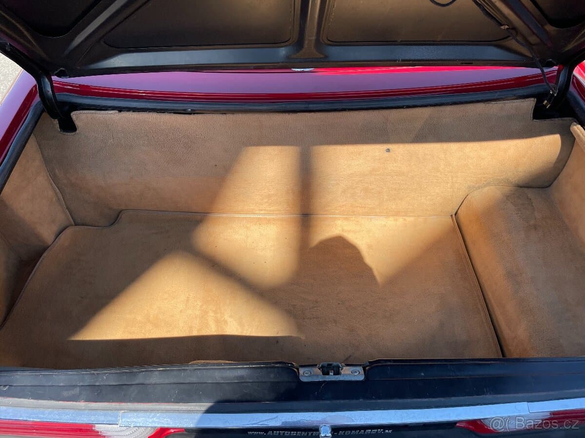 1982 Mercedes-Benz SL - 13