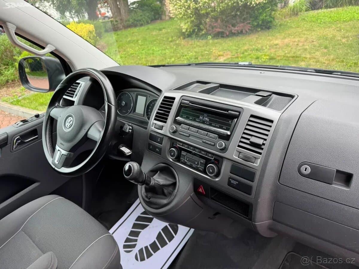 2014 Volkswagen MULTIVAN - 13
