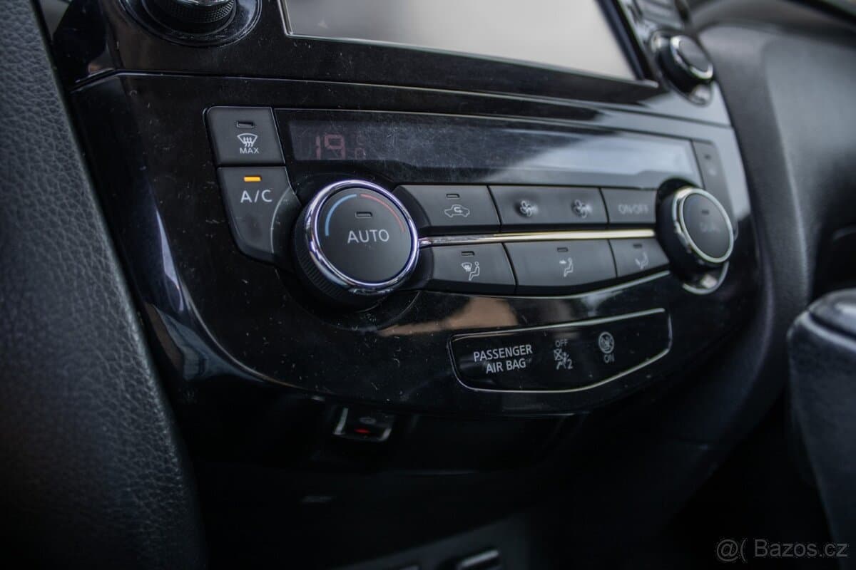2015 Nissan X-TRAIL - 13